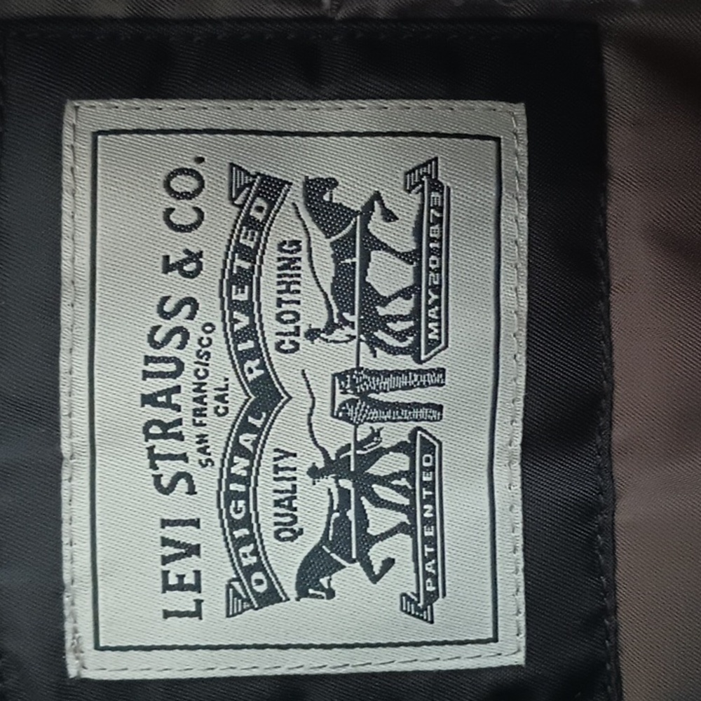 Levi's bomber jacket - Picture 2 of 4